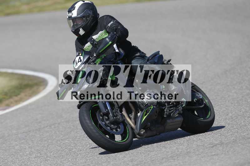 /01 02.04.2026 MAZ ADR/Gruppe gelb Gruppe gruen/44